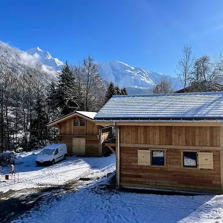 Louis Situe 25 Km Chamonix *